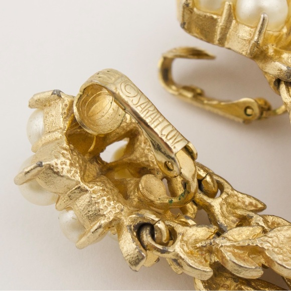 Vintage Sarah Coventry Clip On Dangle Earrings Faux Pearl Flower Leaf Fringe - Picture 5 of 5